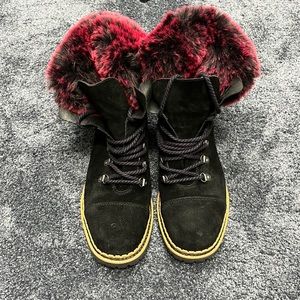 Gorgeous Sam Edelman Size 8 Fur Topped Snow Boots